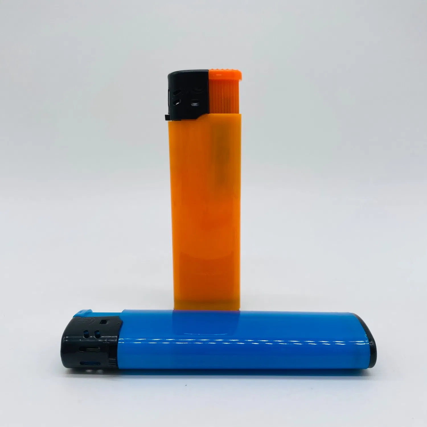 Custom Long Endurance White Light LED Disposable Refillable Lighter Cool Unique Smoking Cigarette Lighter